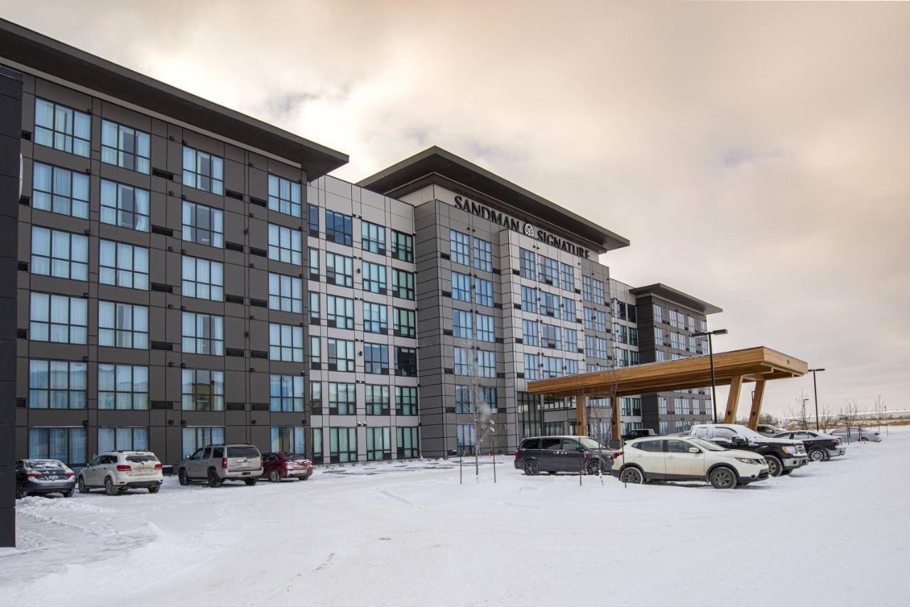 Sandman Signature Sherwood Park Hotel Esterno foto