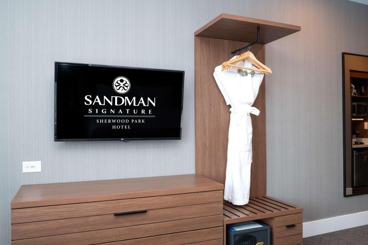 Sandman Signature Sherwood Park Hotel Esterno foto