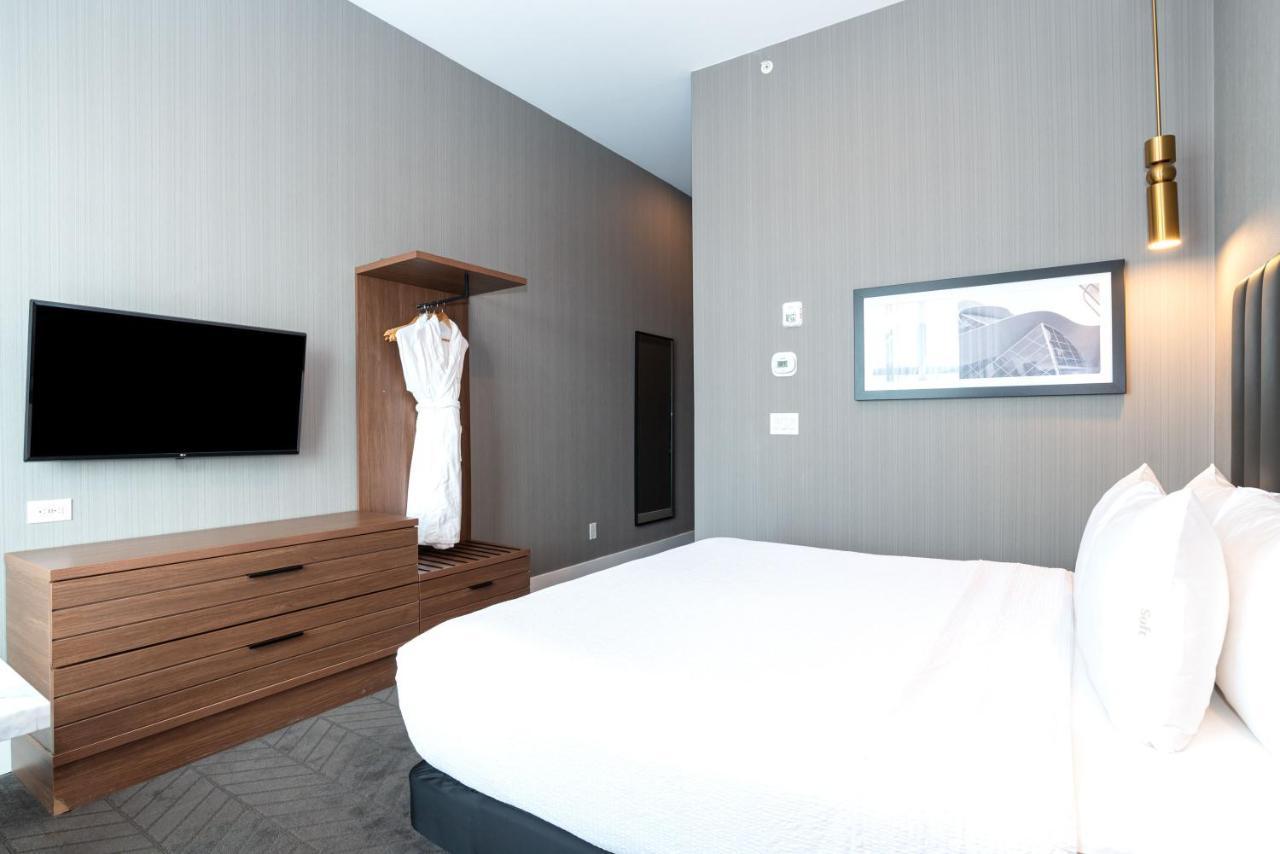Sandman Signature Sherwood Park Hotel Esterno foto